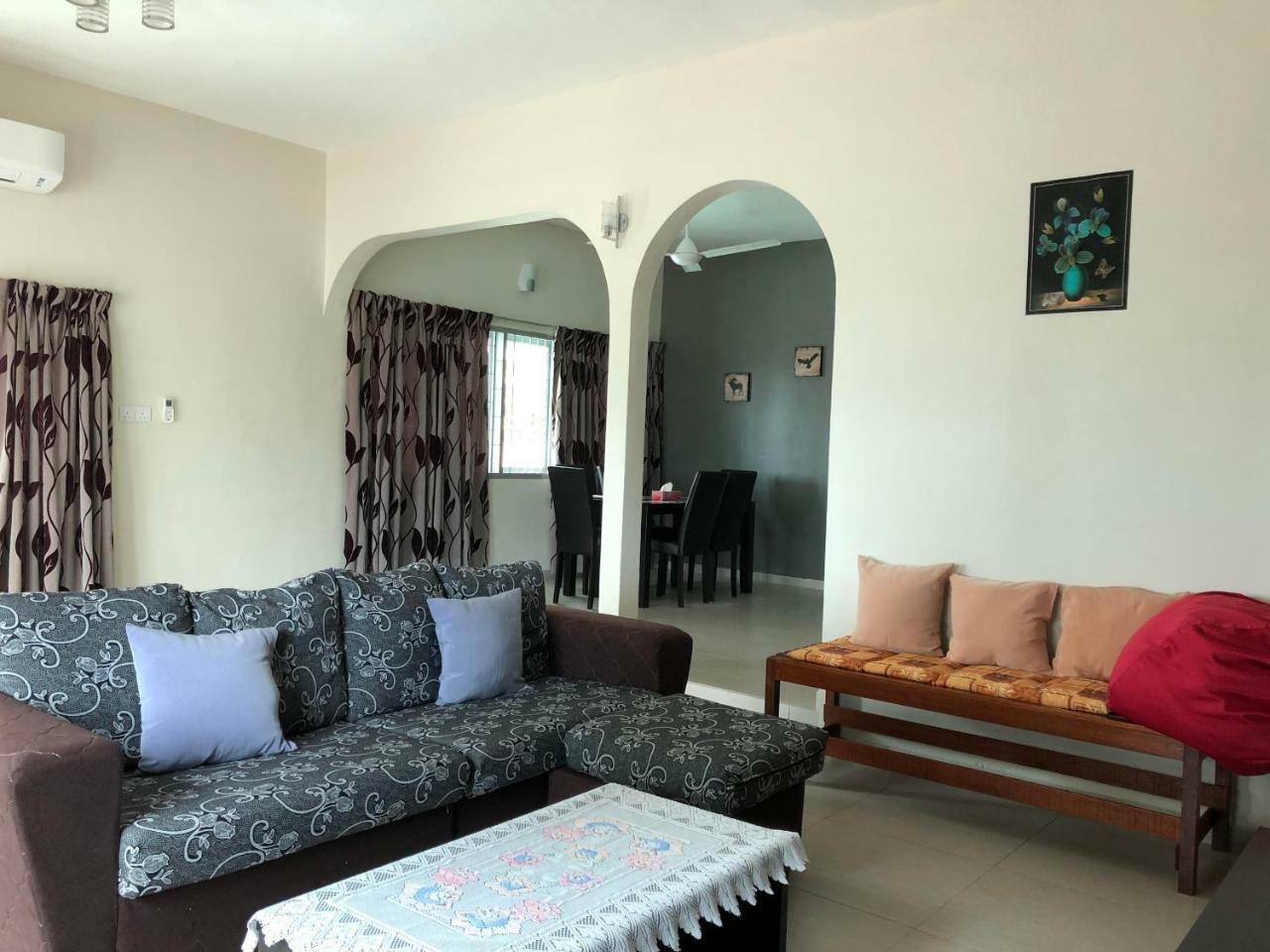 D'House Apartment Ипох Екстериор снимка